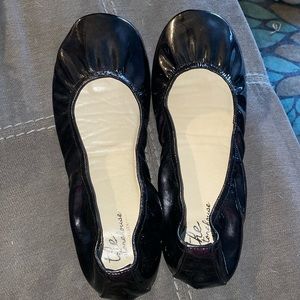 Gently used storehouse flats